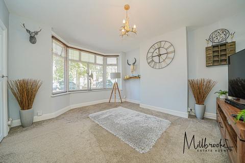 3 bedroom semi-detached house to rent, St. Marks Crescent, Worsley, M28
