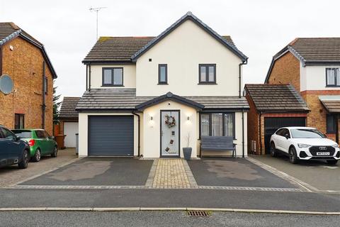 4 bedroom detached house for sale, Lakeland Avenue, Barrow-In-Furness