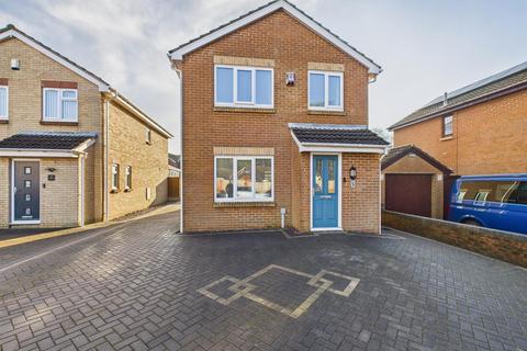 4 bedroom detached house for sale, Wensleydale Close, Bridlington