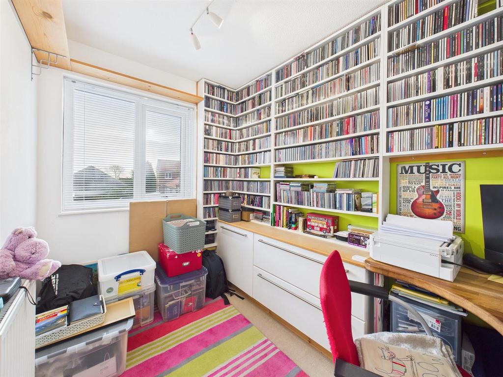 Bedroom: