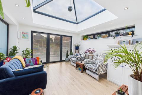 4 bedroom detached house for sale, Wensleydale Close, Bridlington
