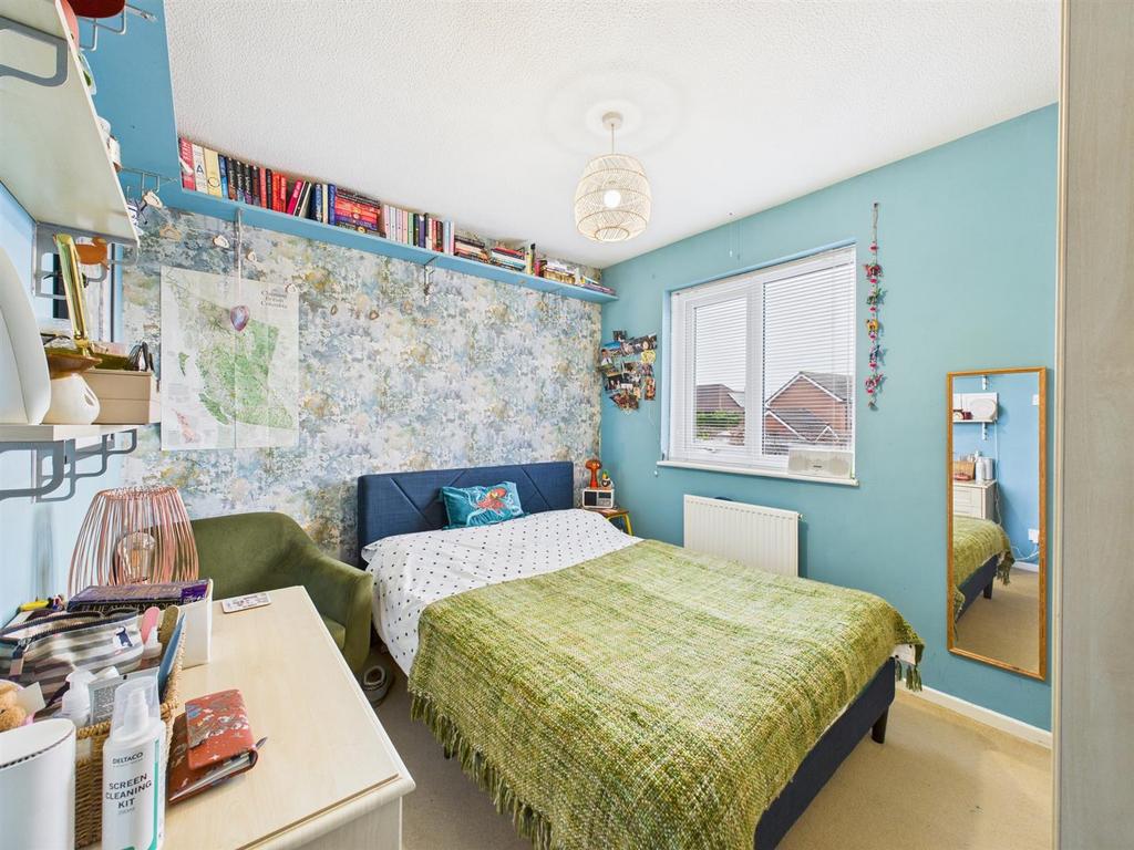 Bedroom: