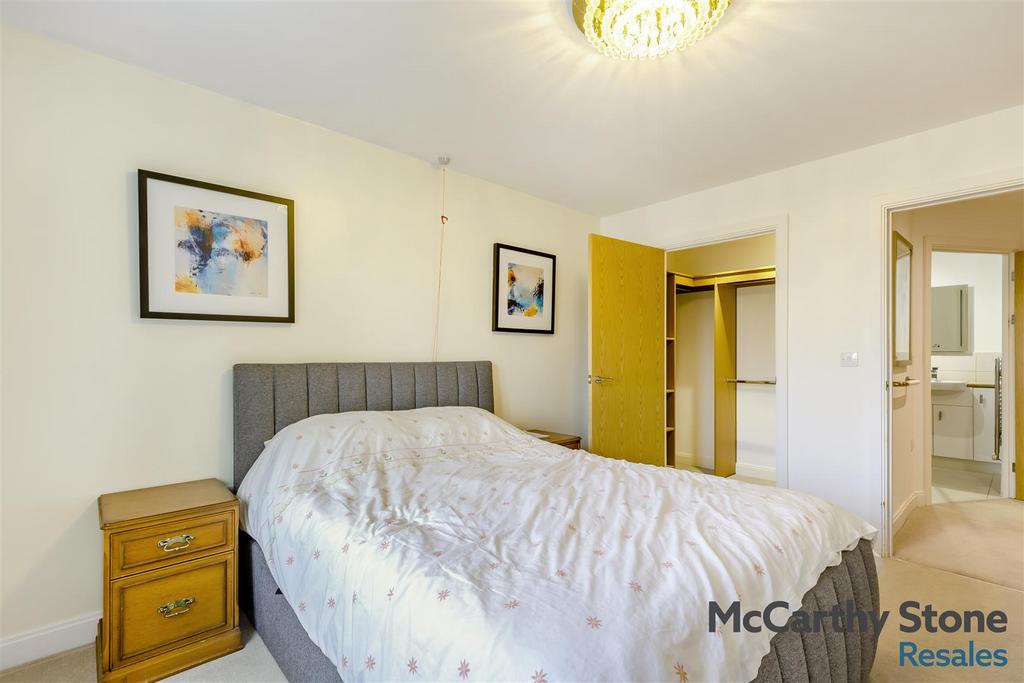 8675726-interior17.jpg