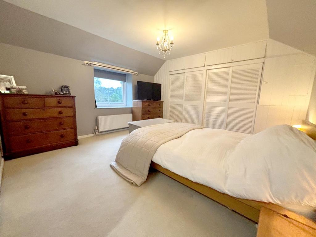 BEDROOM 5.jpg