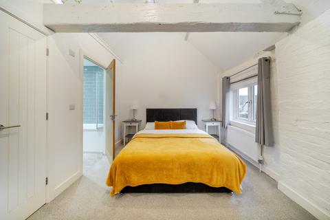 undefined, West Street, Farnham, Surrey, GU9