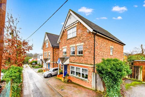 5 bedroom detached house for sale, School Lane, ASCOT