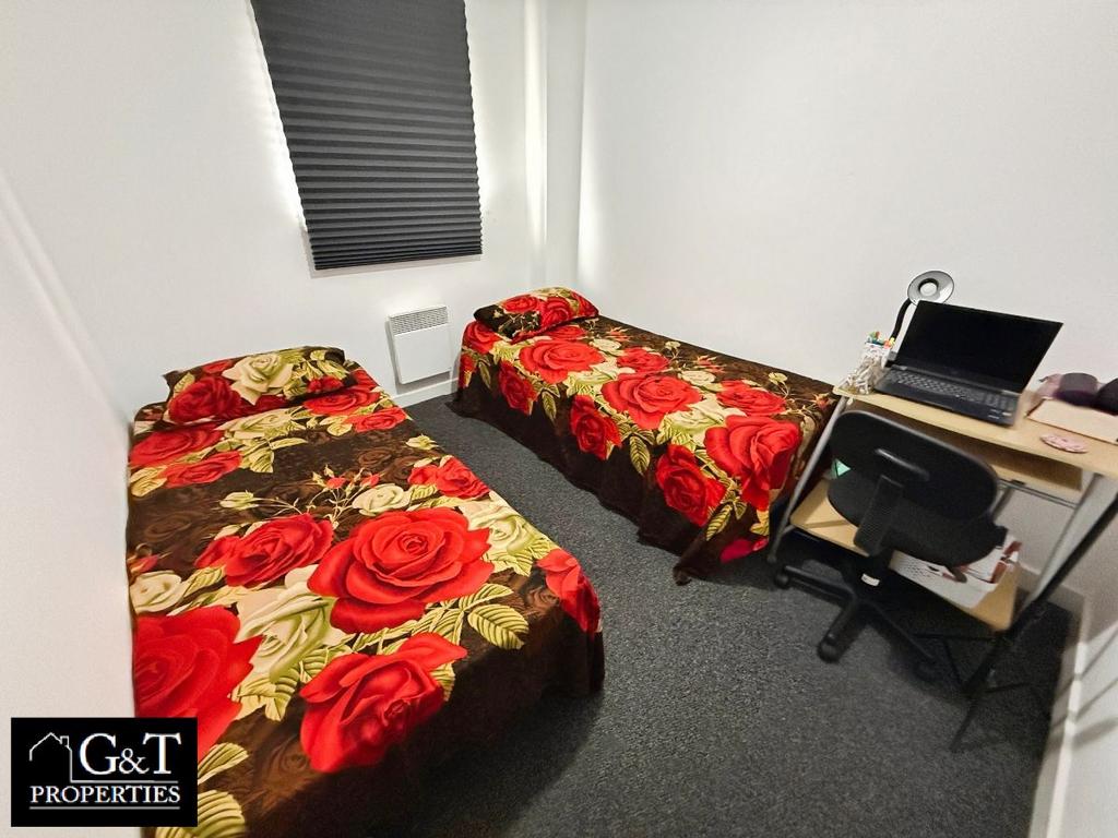 Second bedroom