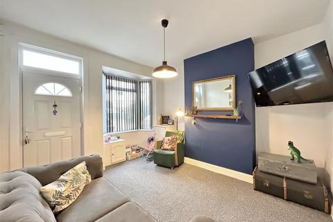 2 bedroom end of terrace house for sale, Barrs Road, Cradley Heath