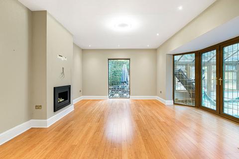 undefined, The Avenue, Whyteleafe CR3