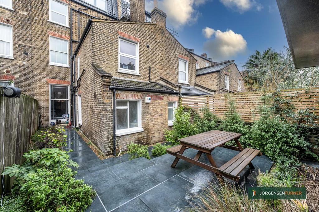 Rear Garden .jpg
