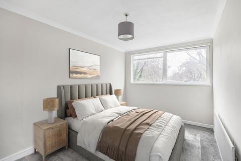 3 bedroom flat for sale, Carlton Drive, London SW15
