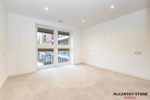 2 bedroom apartment for sale, Studio Way, Borehamwood