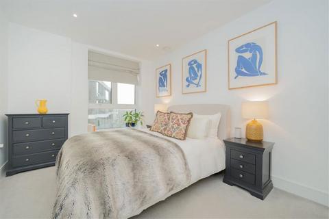 1 bedroom flat to rent, Bridges Court Road, London SW11