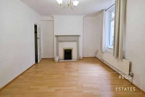 2 bedroom end of terrace house for sale, Hele Road, Torquay