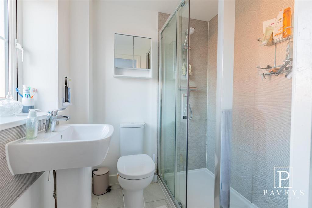 Ensuite shower room