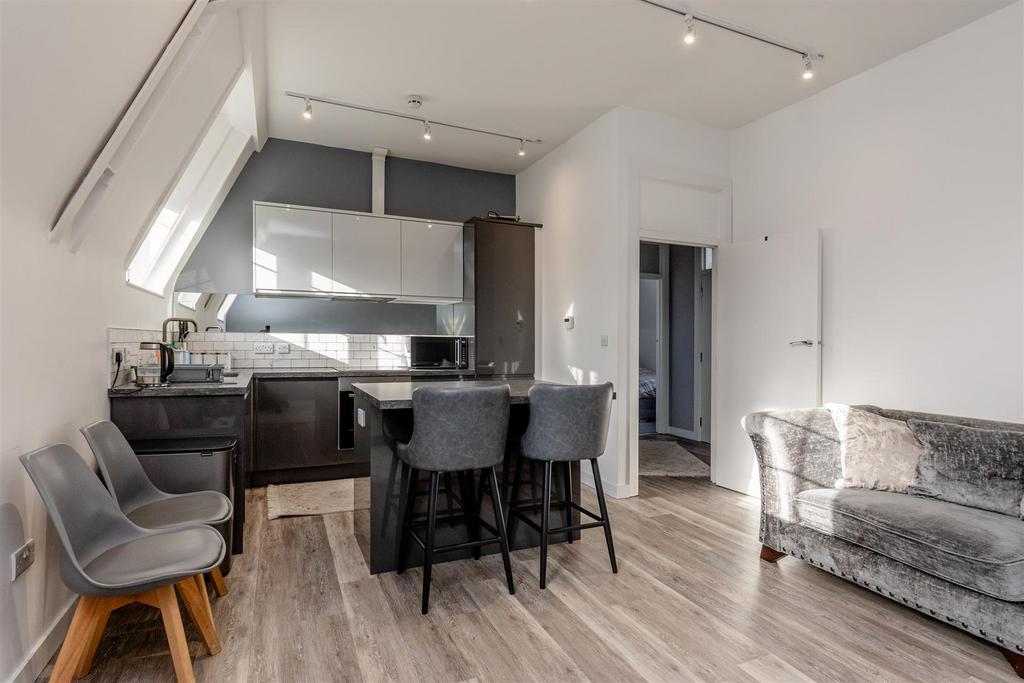 Selsdon House, Avonmouth Living Area 2.jpg