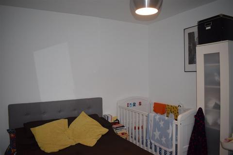 undefined, Daisy Road, London E18