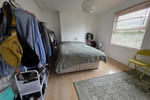 1 bedroom flat to rent, Daisy Road, London E18