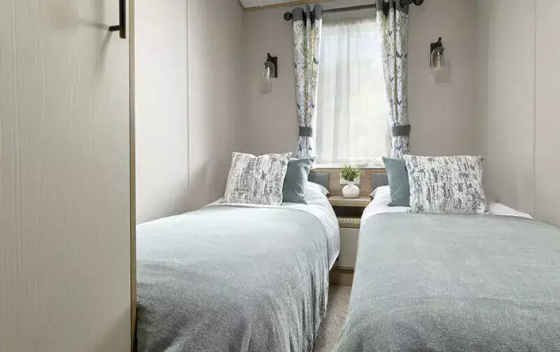 Abi Beverley Twin Main Rt Web 802x505 F50 50