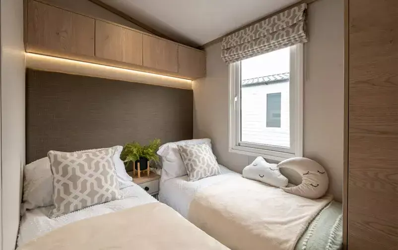 Dmc 200825 Victory 57 Web 1 802x505 F50 50