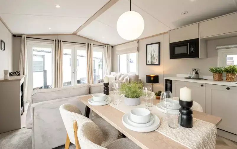 Dmc 200825 Victory 46 Web 1 802x505 F50 50