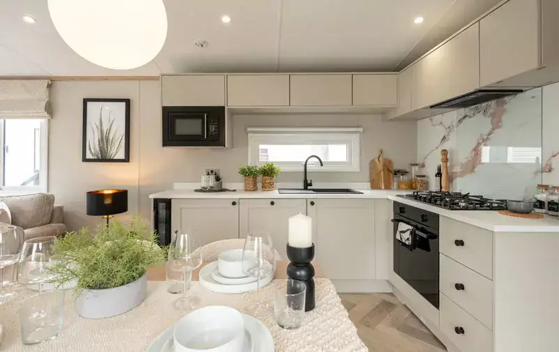 Dmc 200825 Victory 47 Web 1 802x505 F50 50