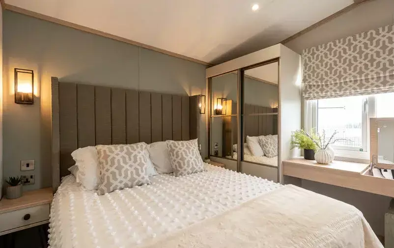 Dmc 200825 Victory 65 Web 1 802x505 F50 50