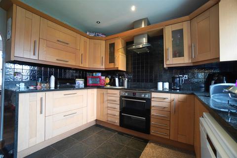 undefined, Weighton Court, Howden
