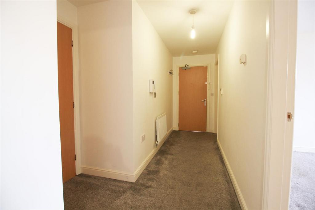 Entrance hall.jpg