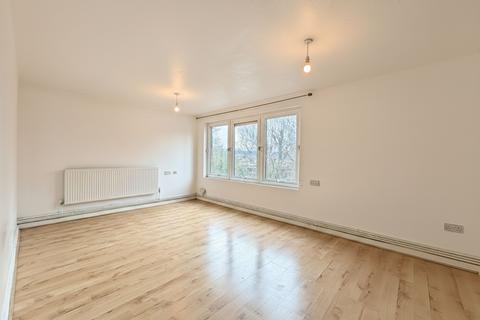 undefined, Hilton Close, Uxbridge, UB8