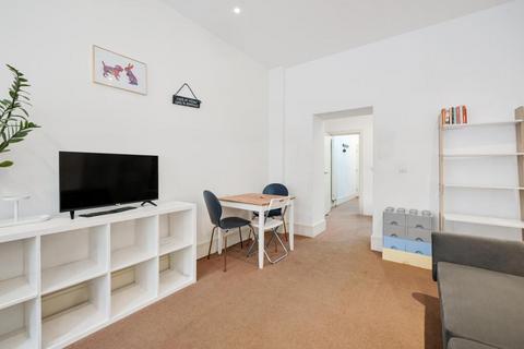 Studio for sale, Henriques Street, London, E1