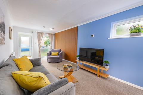 4 bedroom house to rent, Midhurst Close, Cambridge CB4