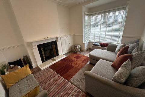 2 bedroom end of terrace house for sale, Horninglow Road North, Burton-on-Trent, DE13