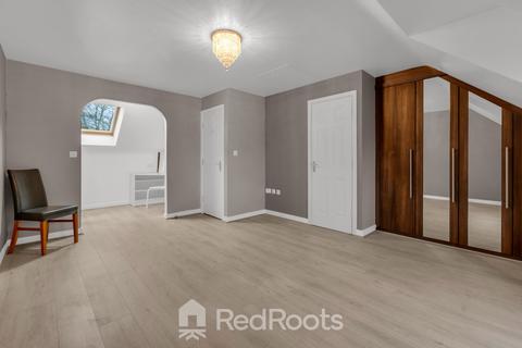 4 bedroom end of terrace house for sale, Birch Close, Doncaster DN5