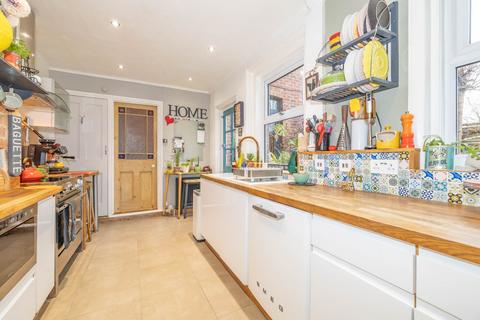undefined, Kings Avenue, Ashford, Kent, TN23