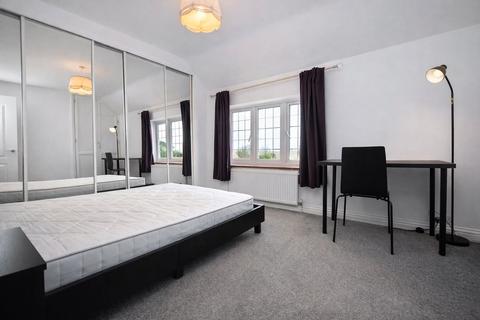 undefined, Woodside Road, Guildford, Surrey, GU2