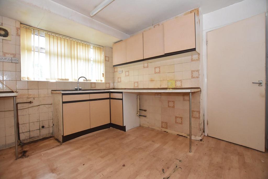 Kitchen (2).jpg