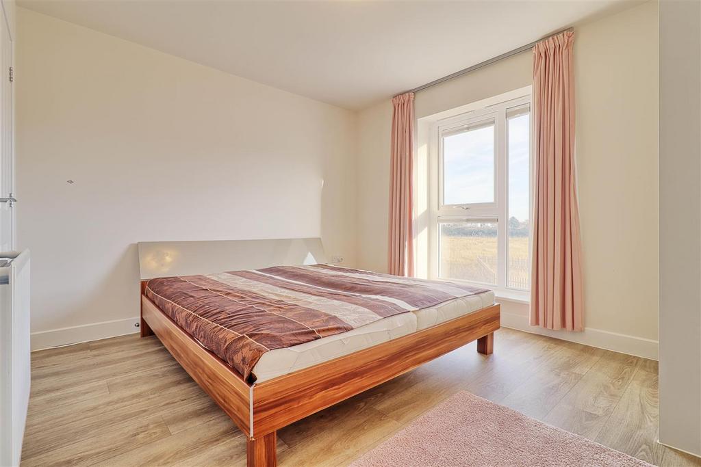 Bedroom 1.jpg