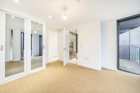 2 bedroom flat for sale, Goodwin Street, London N4