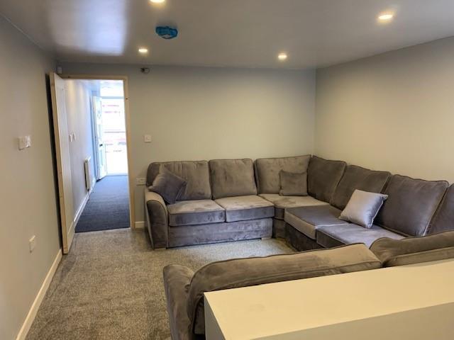 Lounge.jpg
