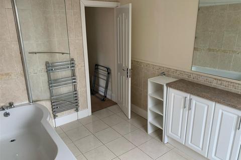 5 bedroom semi-detached house to rent, Raddlebarn Road, Selly Oak, Birmingham