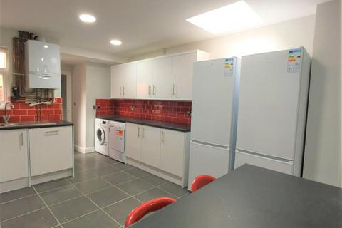 5 bedroom terraced house to rent, Lime Avenue, Selly Oak, Birmingham