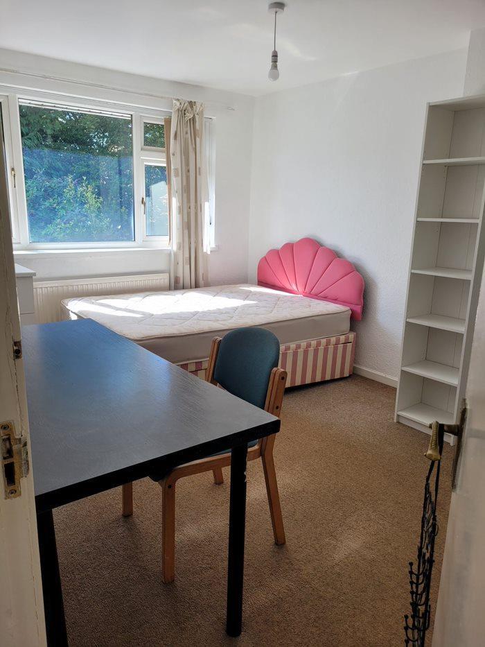 Bedroom1.jpg