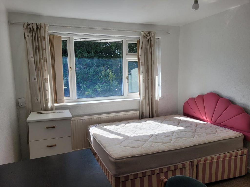 Bedroom2.jpg