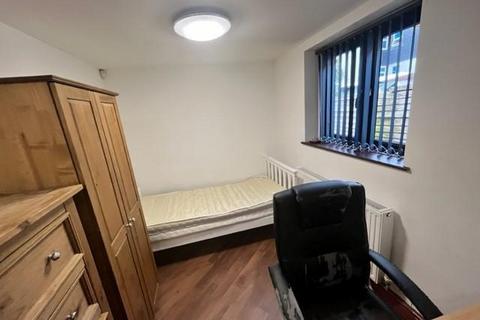 6 bedroom terraced house to rent, Dale Road, Selly Oak, Birmingham, B29 6AG