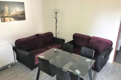 5 bedroom flat to rent, Bristol Road, Selly Oak, Birmingham