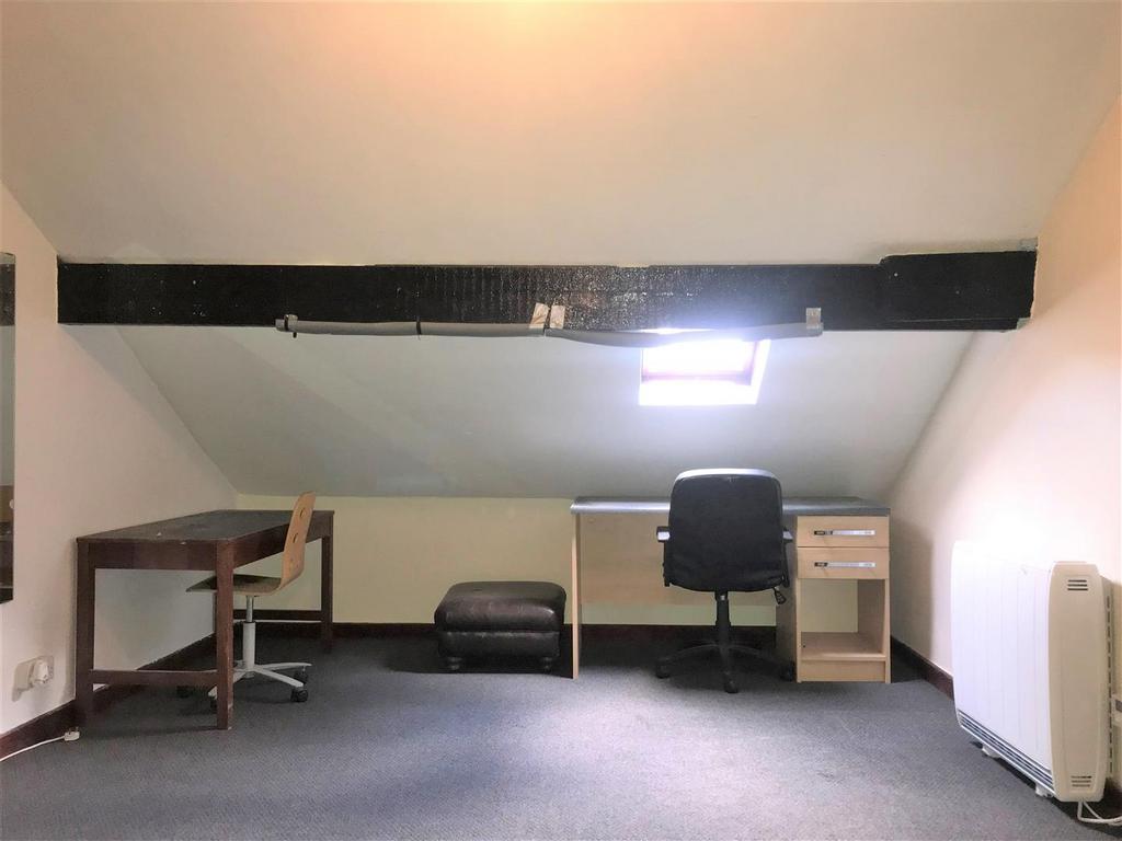 BEDROOM 5.jpg