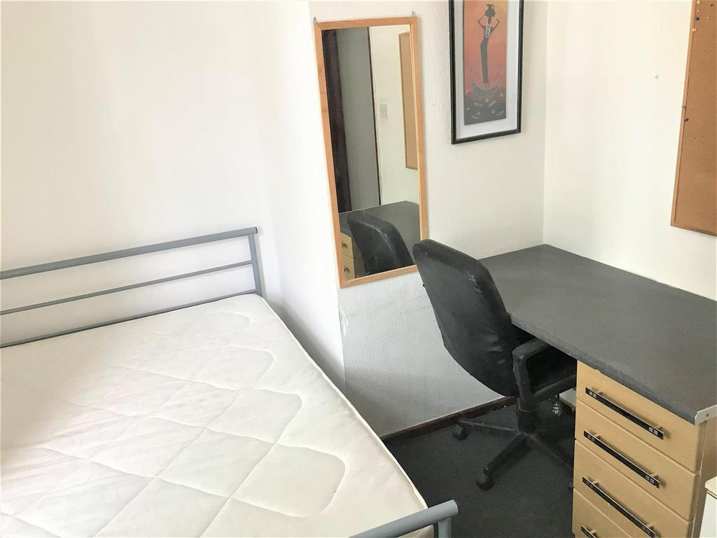 BEDROOM.jpg
