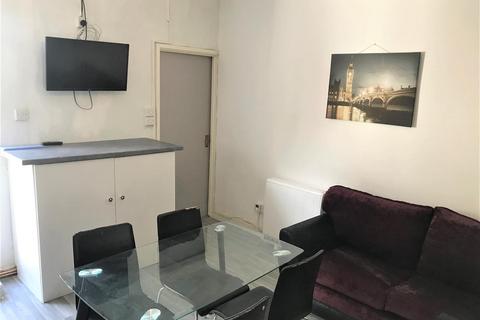5 bedroom flat to rent, Bristol Road, Selly Oak, Birmingham