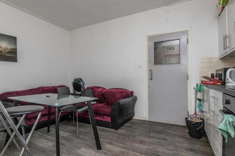5 bedroom flat to rent, Bristol Road, Selly Oak, Birmingham